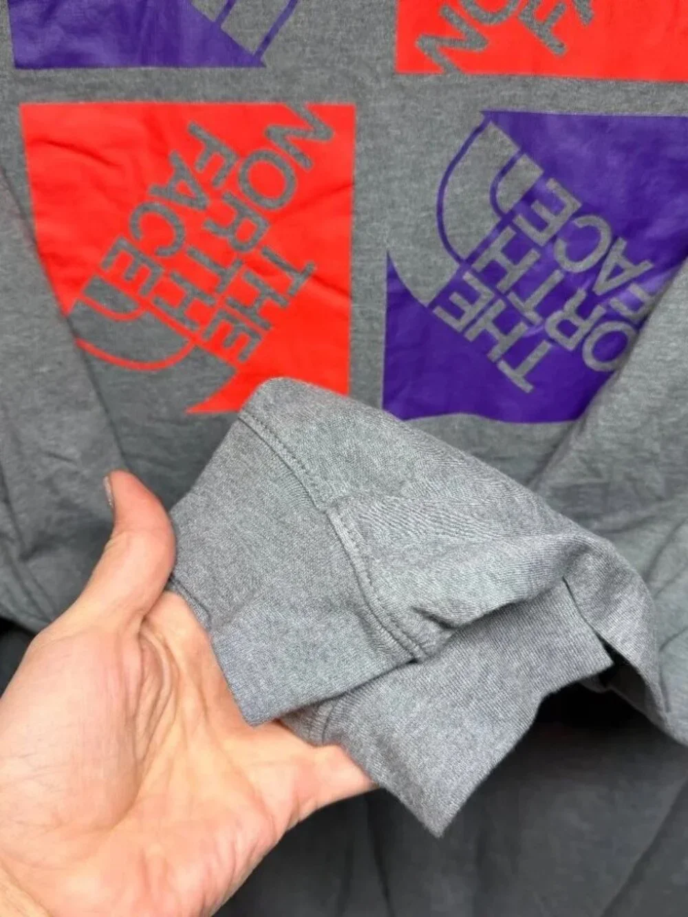 The North Face Men’s Long Sleeve Multicolor Logo T-Shirt Size Large